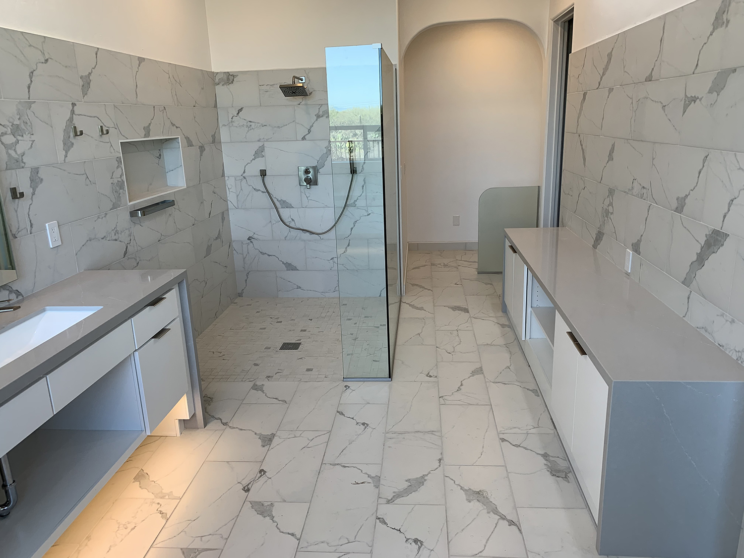 white bathroom design marble image