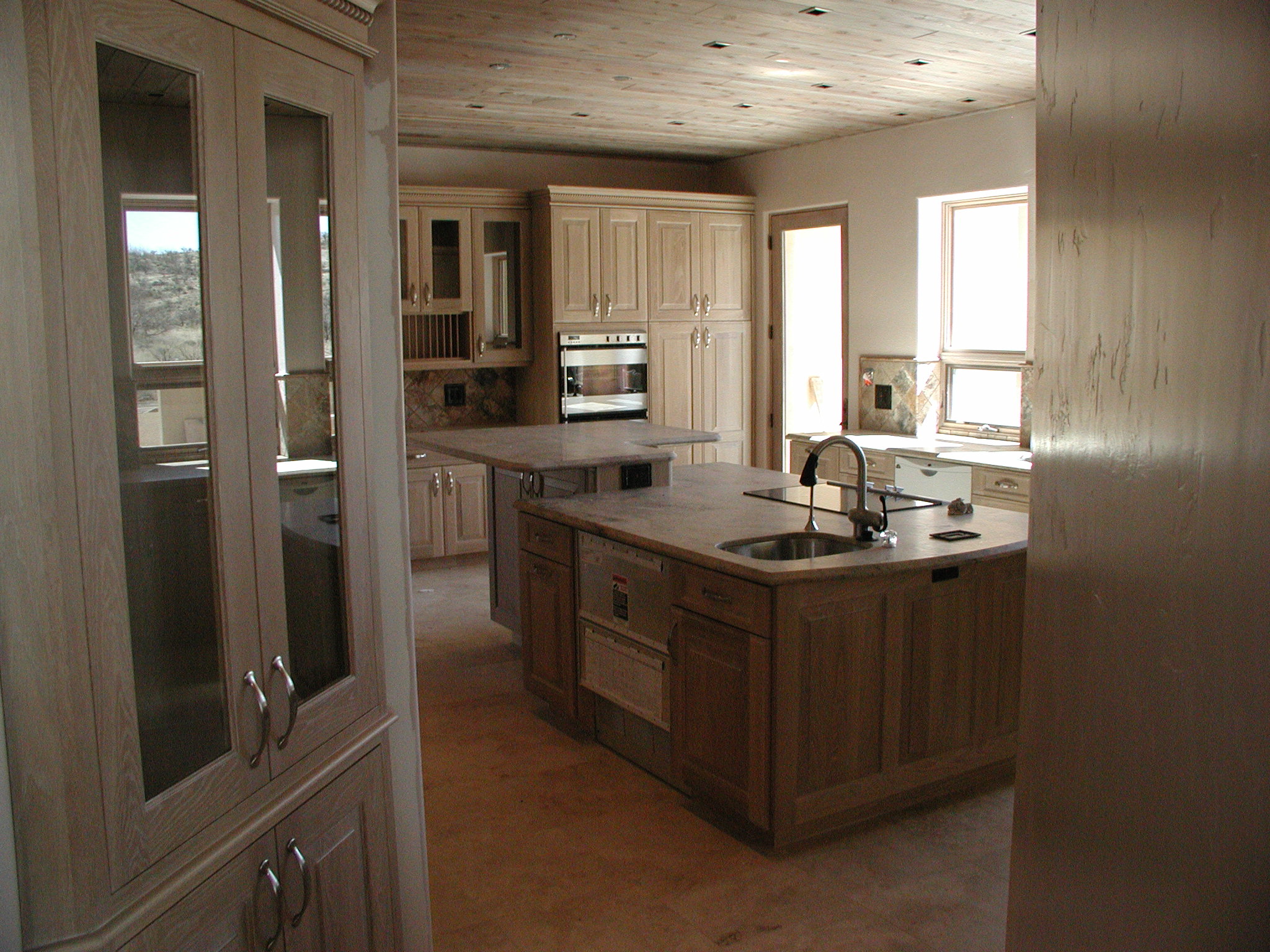 large kitchen design with island image